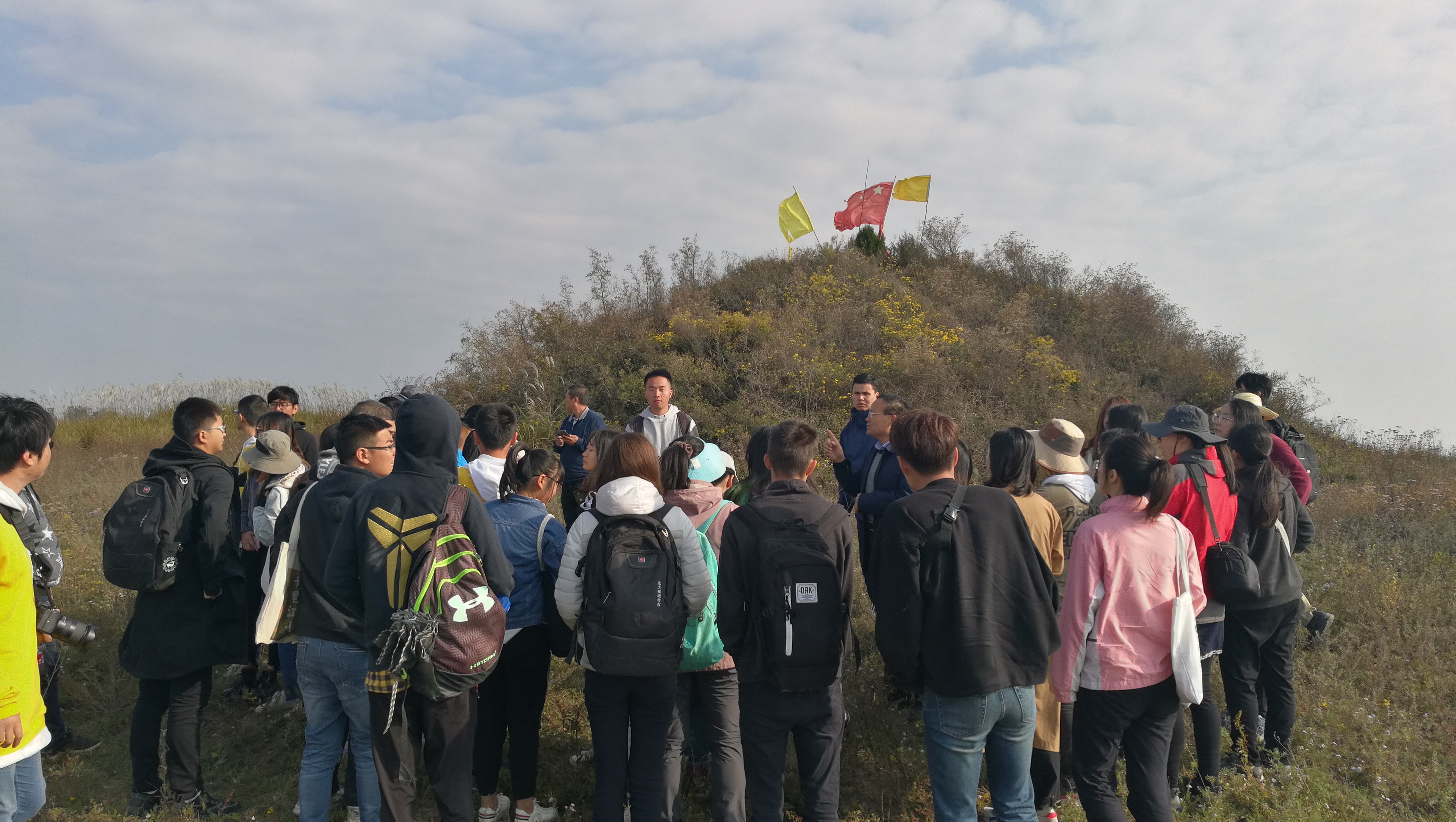 如考古发现"蕲年宫当"橐泉宫当"来谷宫当"竹泉宫当"棫阳"年宫"等